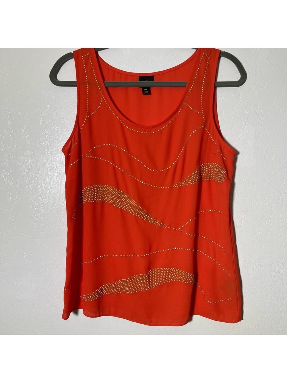 Worthington, Sleeveless Studded Blouse. Size PetiteMedium. Excellent condition!
